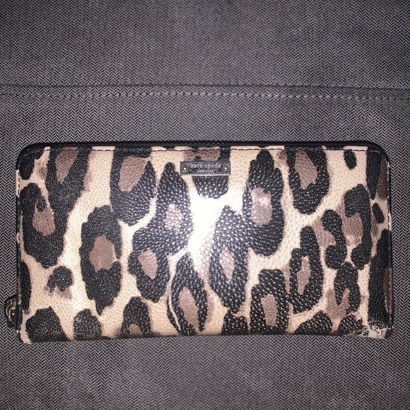 Kate Spade Wallet - Picture 1 of 6